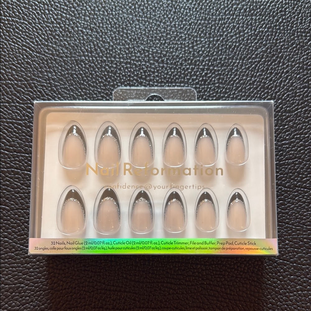NailReformation Black and Silver French Manicure Press Ons